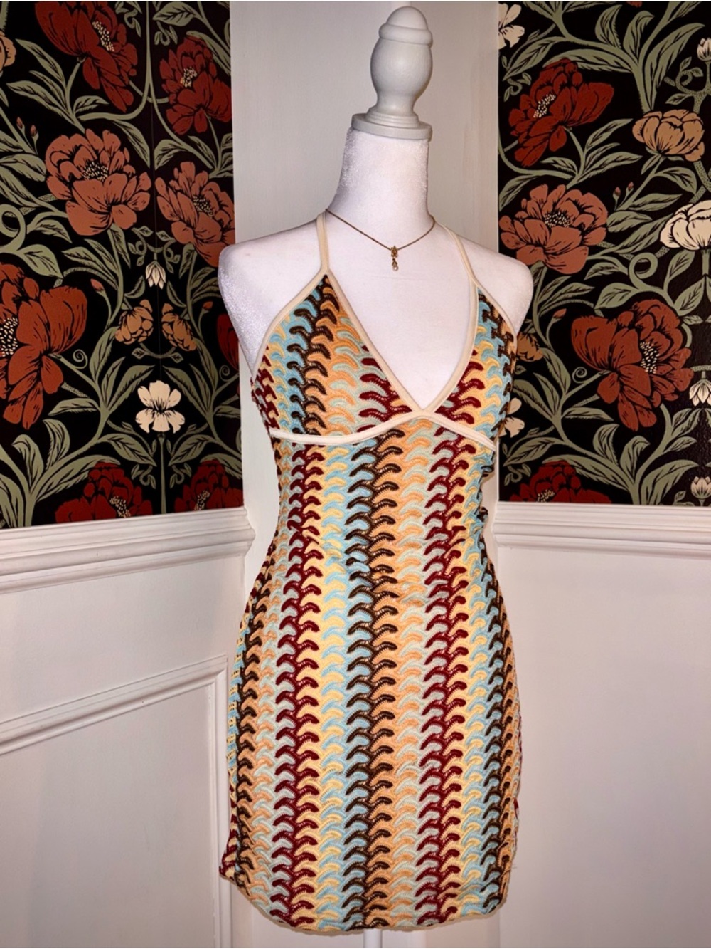 NWOT Crochet 🧶 Halter Mini Dress - Picture 2 of 4
